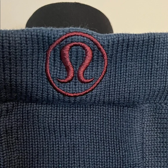 Women's Navy Zip-Up Sweater - Picture 4 of 6